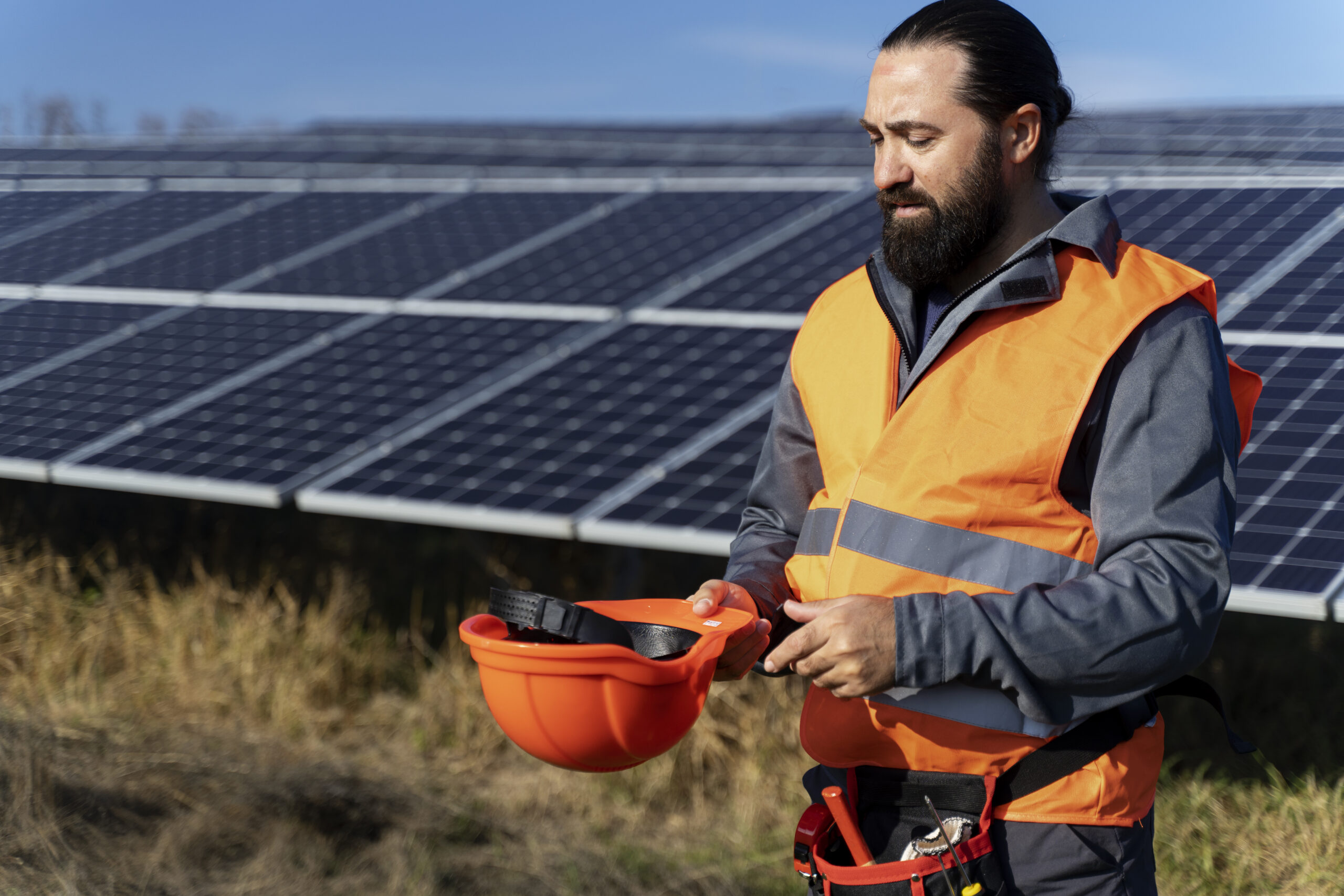 Solar Power Banks & Portable Generators for Outdoor Life